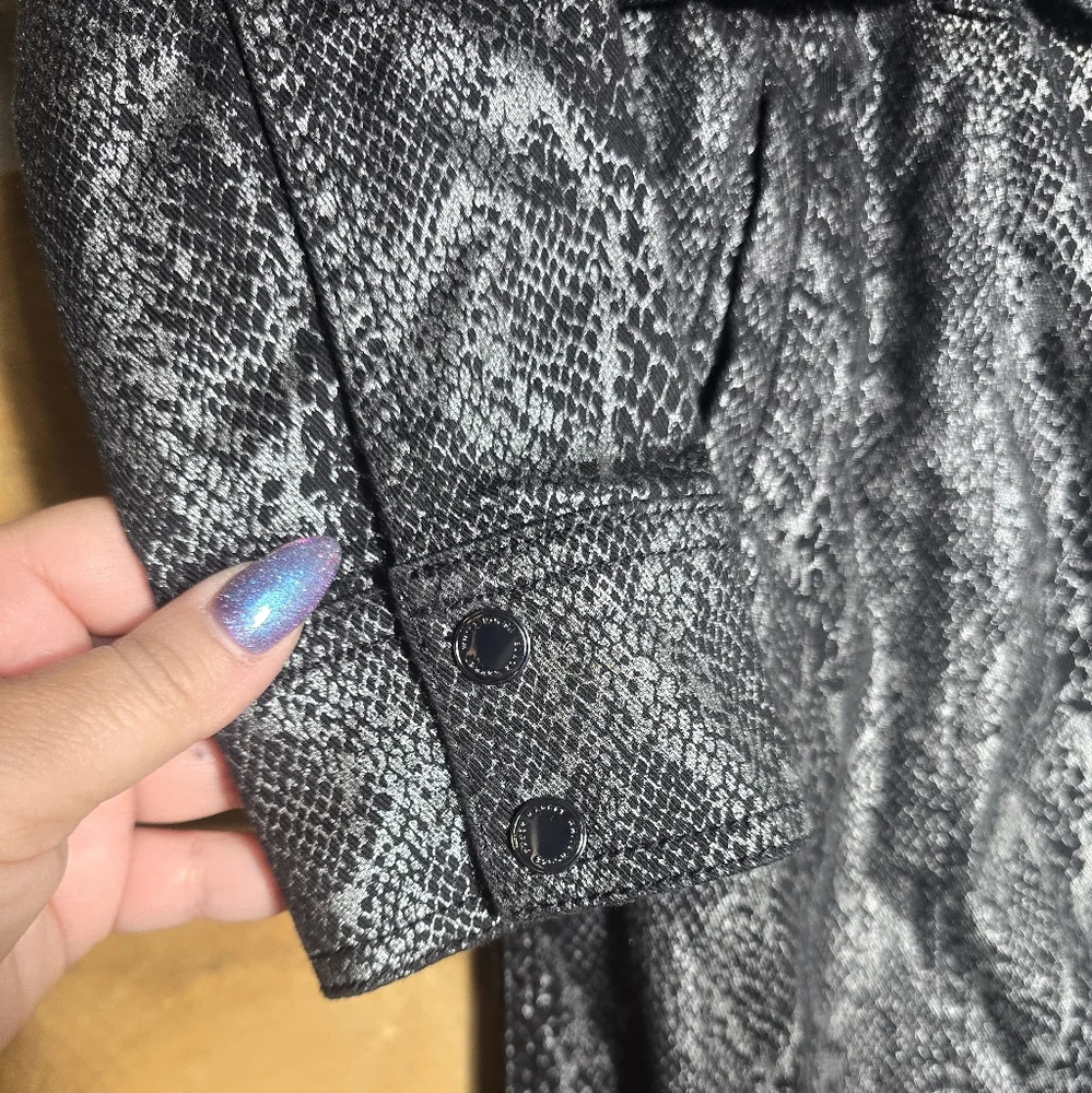 NWT White House Black Market foil reptile dress Size 4 Color:black/silver - Picture 7 of 11